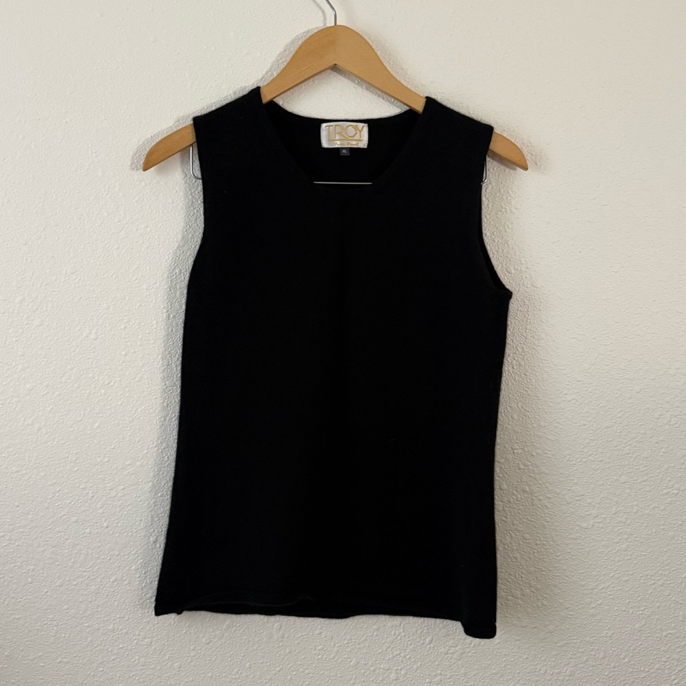 Classic Black Sleeveless Tank Top